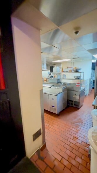 6365 Peachtree Industrial Blvd, Atlanta, GA for sale - Commercial Listing Video - Image 3 of 51