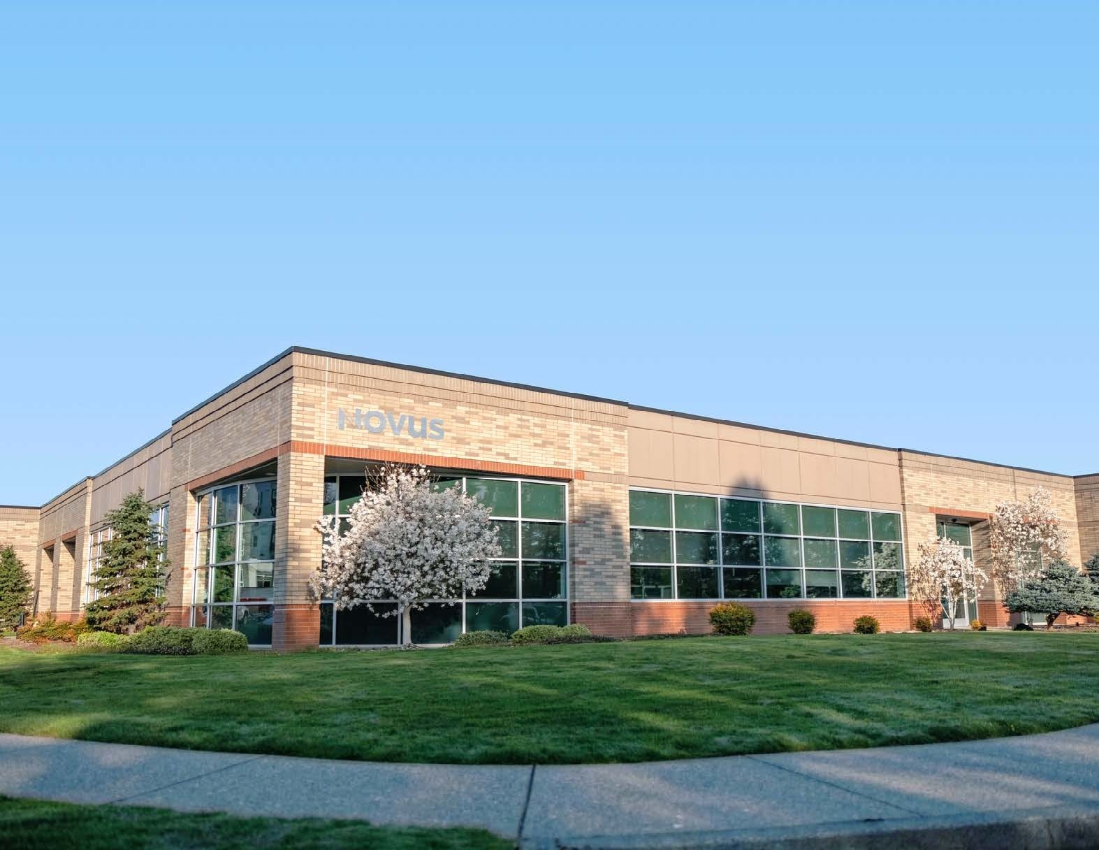 1365 NE Amberglen Pky, Hillsboro, OR for lease Building Photo- Image 1 of 4