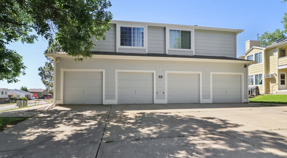 871 S Uravan Ct, Aurora, CO 80017
