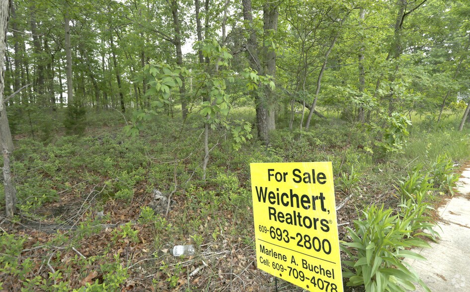 1043 Lacey Rd, Forked River, NJ 08731