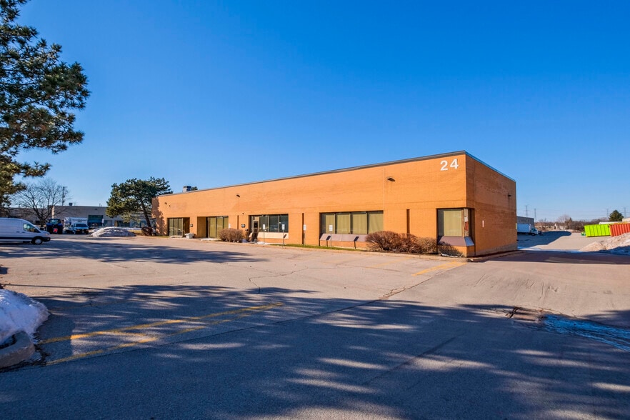 24 Viceroy Rd, Concord, ON for lease - Building Photo - Image 2 of 9