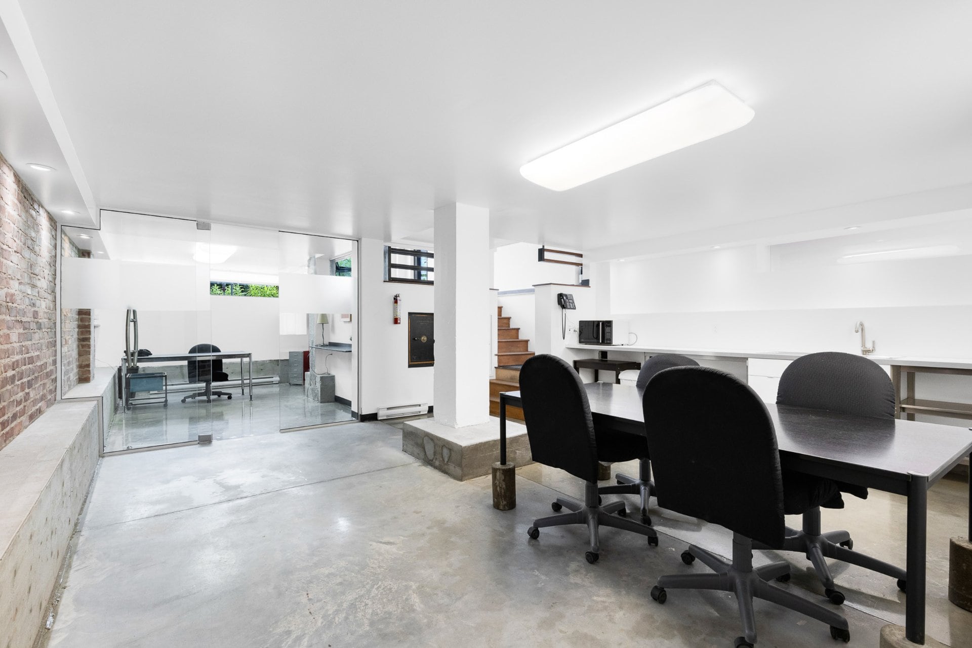 6039 Boul LaSalle, Montréal, QC for lease Interior Photo- Image 1 of 9