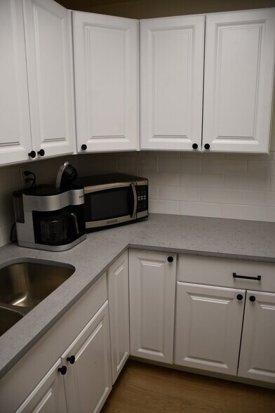 5154-5170 Broadway St, San Antonio, TX for lease - Building Photo - Image 3 of 21