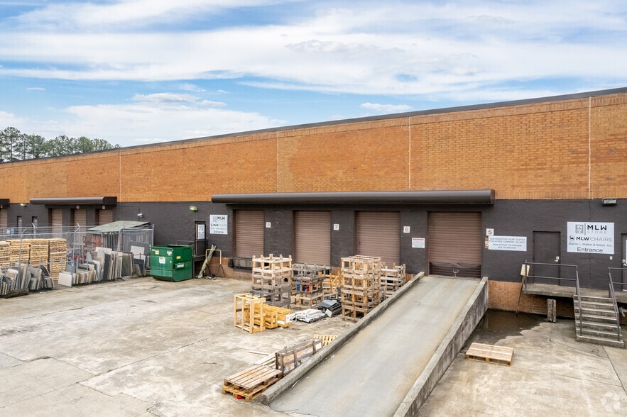 3045 Kingston Ct, Peachtree Corners, GA for lease - Building Photo - Image 3 of 5