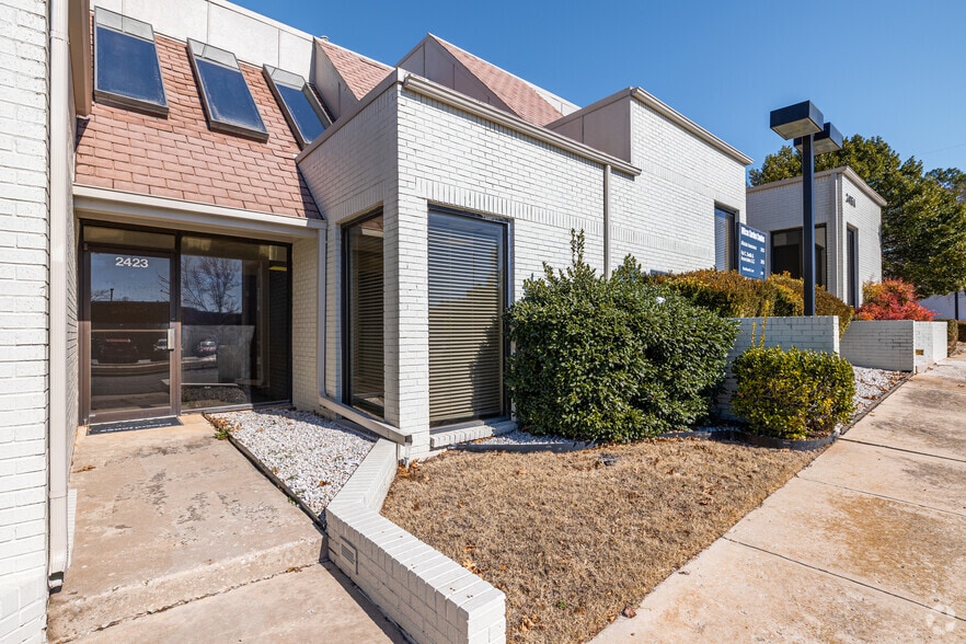 2421 Wilcox Dr, Norman, OK for lease - Building Photo - Image 2 of 26