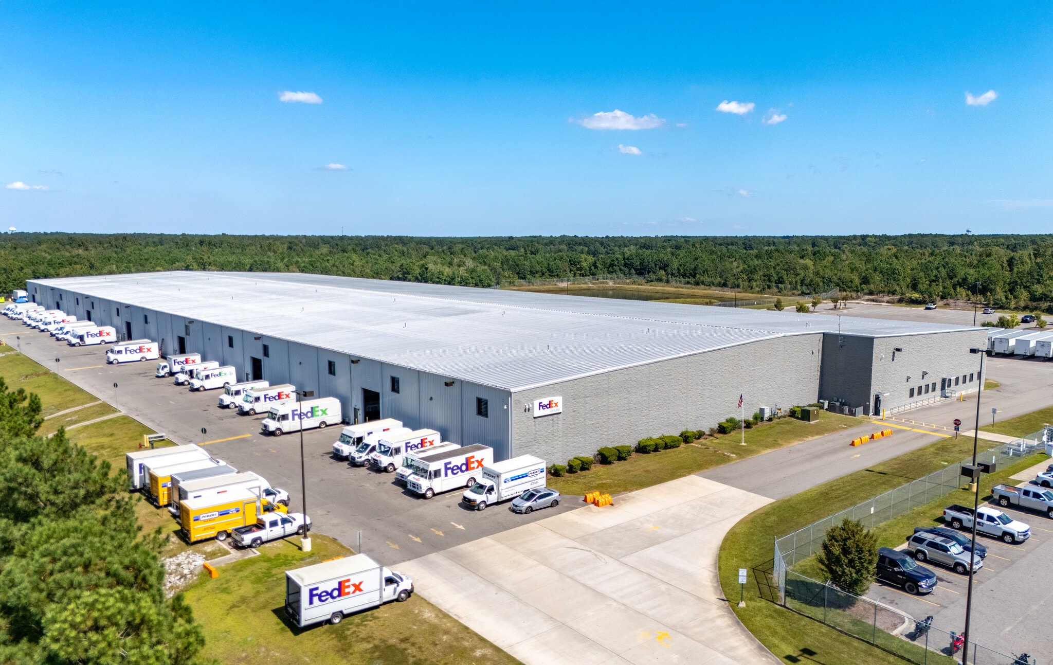 3241-3328 Pennington Dr, Wilmington, NC for sale Primary Photo- Image 1 of 2