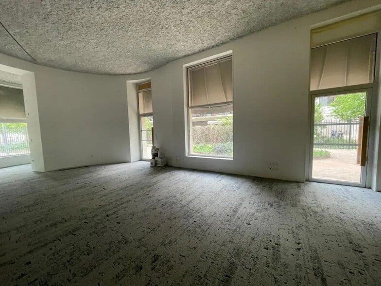 93 Cours Charlemagne, Lyon for lease - Building Photo - Image 2 of 7