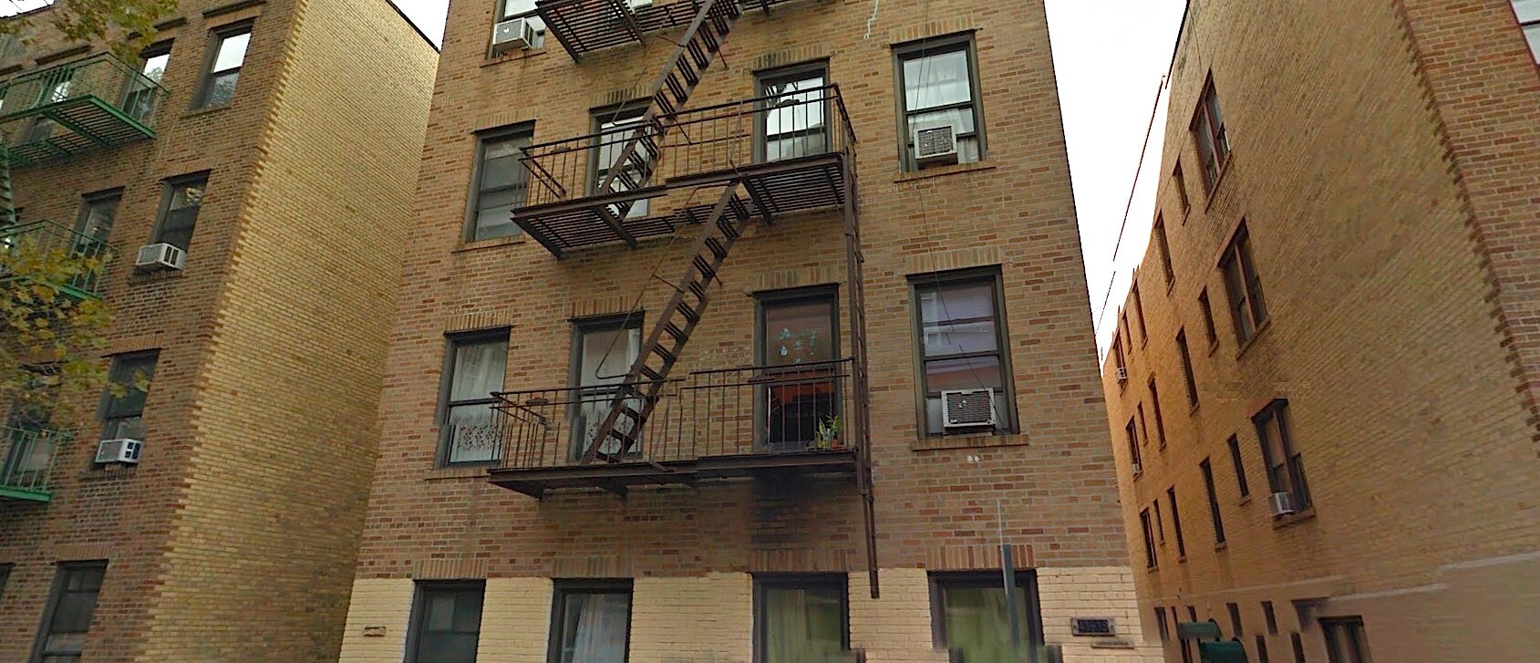 41-19 Gleane St, Flushing, NY for sale Primary Photo- Image 1 of 1