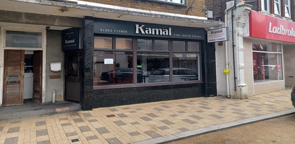 Beach Rd, Littlehampton for sale - Primary Photo - Image 1 of 1