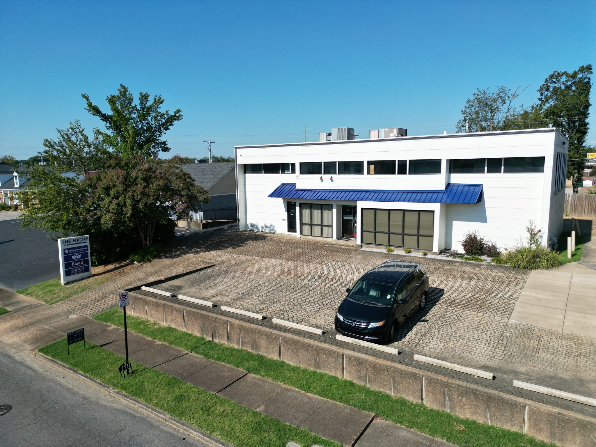 771 E Brookhaven Cir, Memphis, TN for lease Building Photo- Image 1 of 10