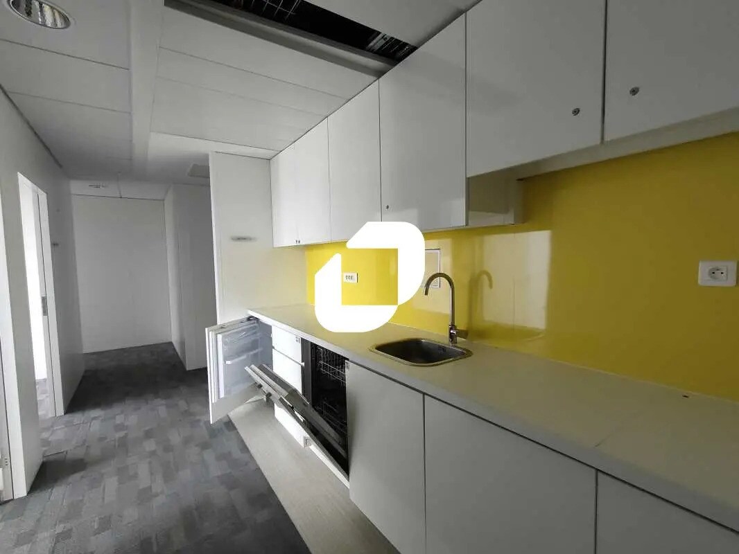 Office in Vélizy-Villacoublay for lease Interior Photo- Image 1 of 6