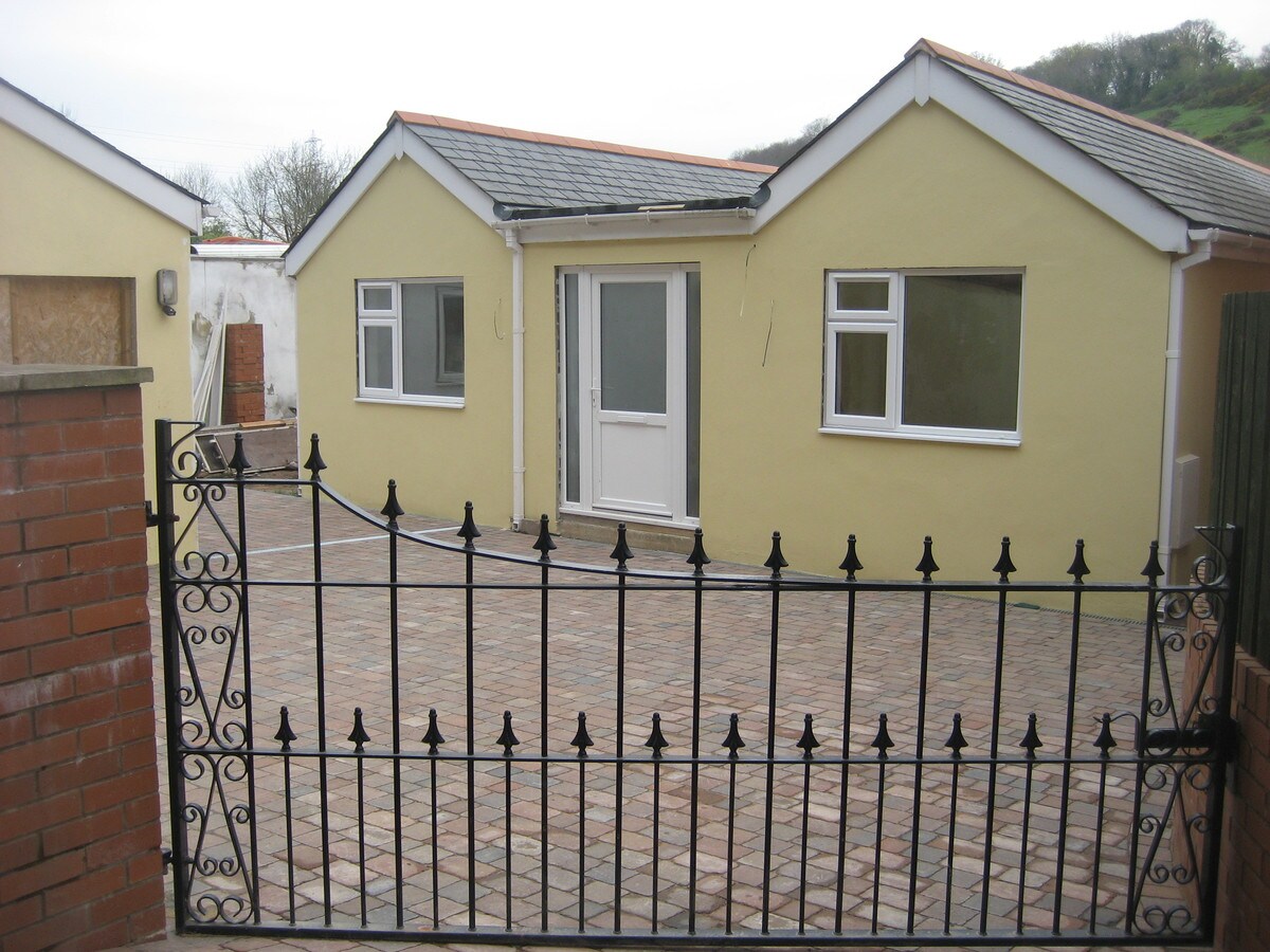 Bridge, Exeter, DEV EX4 2HB