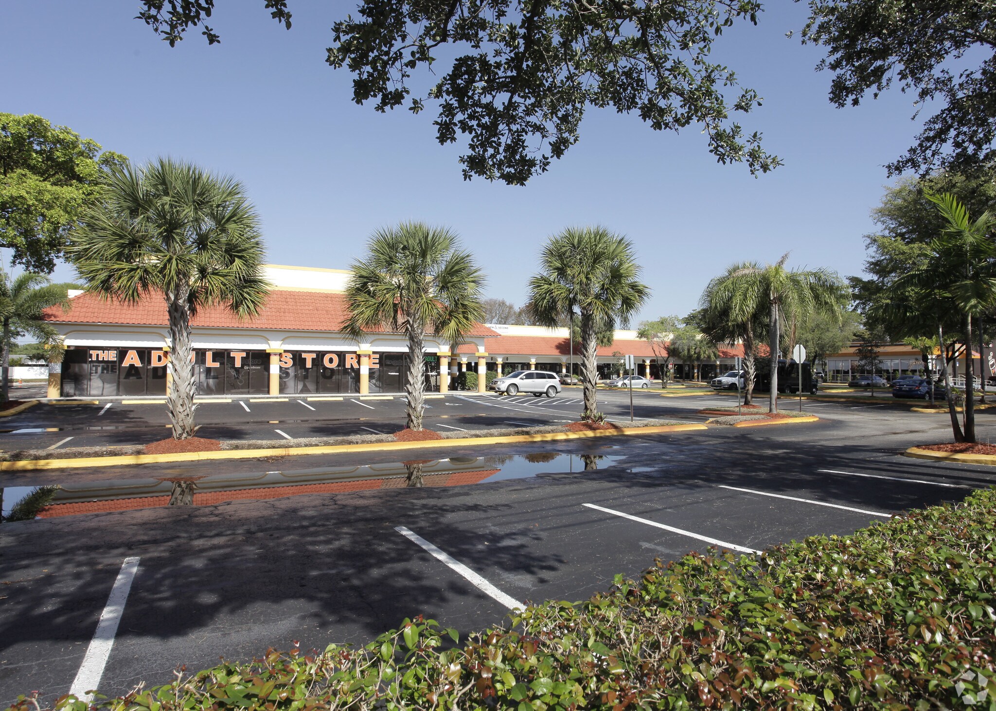 4451-4497 N University Dr, Lauderhill, FL for sale Primary Photo- Image 1 of 1