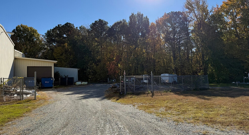 8433 Erle Rd, Mechanicsville, VA for lease - Building Photo - Image 2 of 10