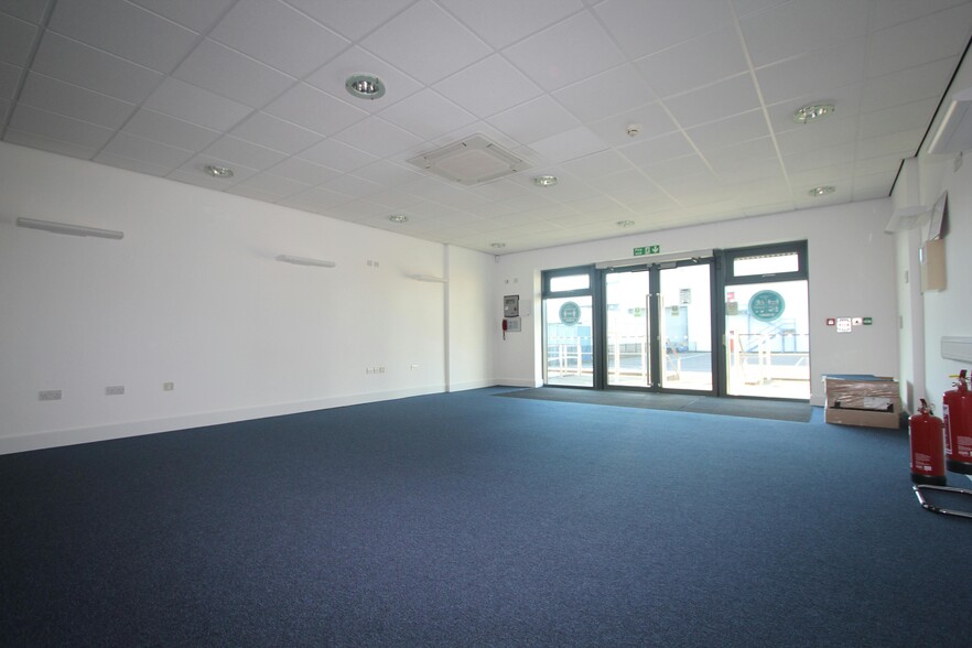 Hazel Rd, Southampton for lease - Building Photo - Image 2 of 7