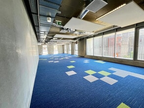 60 Avenue Rockefeller, Lyon for lease Interior Photo- Image 1 of 5