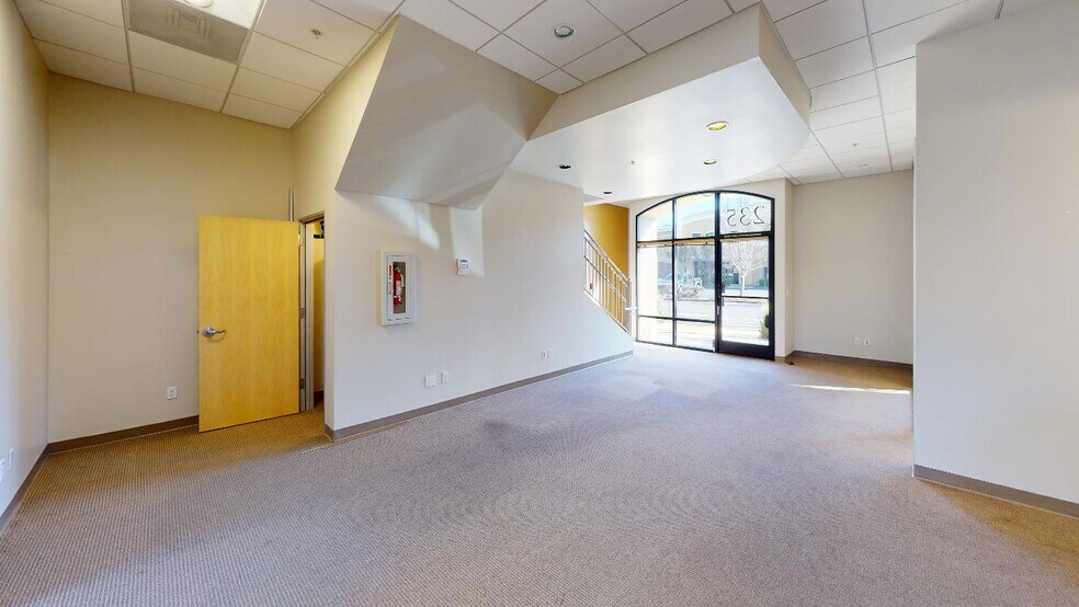 205245 Foss Creek Cir, Healdsburg, CA 95448 235 Foss Creek Circle