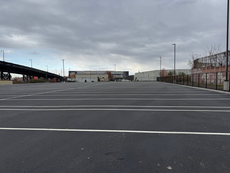 18 Blanchard St, Newark, NJ for lease - Building Photo - Image 3 of 6