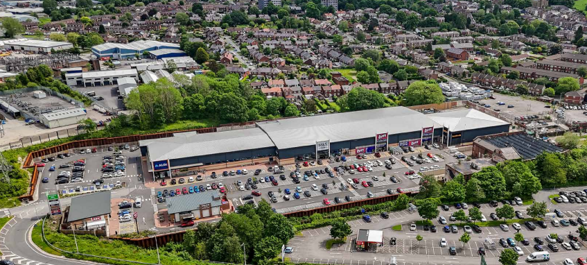 Barracks Mill Retail Park Investment. portfolio of 3 properties for sale on LoopNet.com - Aerial - Image 1 of 7