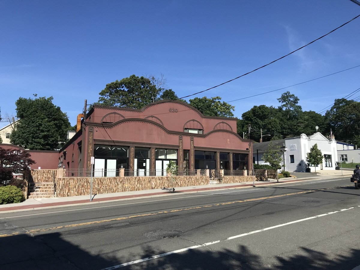 630 New York Ave, Huntington, NY 11743