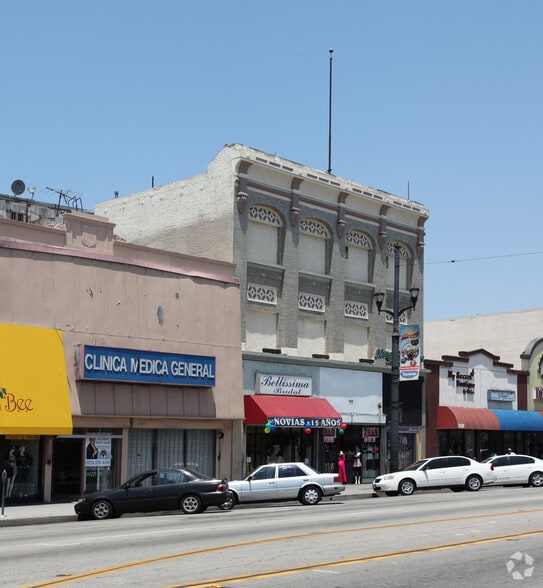 6341-6345 Pacific Blvd, Huntington Park, CA for lease - Building Photo - Image 2 of 7