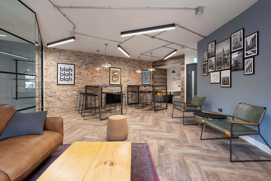 Coral Row, London for lease - Interior Photo - Image 3 of 9