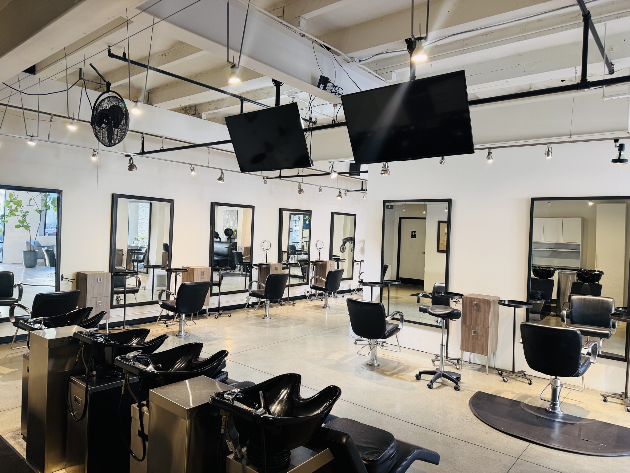 1223 Cleveland Ave, San Diego, CA for lease Interior Photo- Image 1 of 7