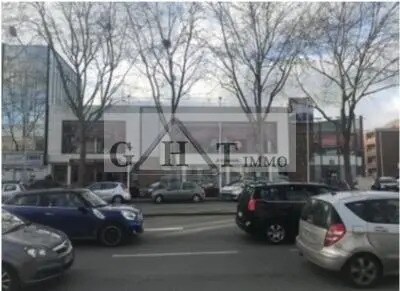 Location Commerce 717 m² - Photo 1