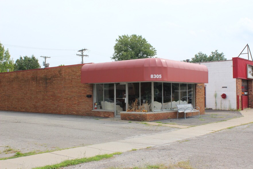 8305 Allen Rd, Allen Park, MI for sale - Building Photo - Image 1 of 1