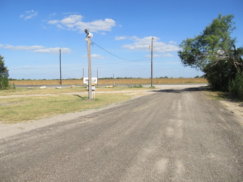 12387 Somerset Rd, Von Ormy, TX for sale - Building Photo - Image 1 of 1