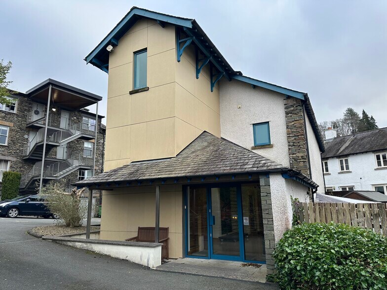 Beresford Rd, Windermere for lease - Building Photo - Image 3 of 11