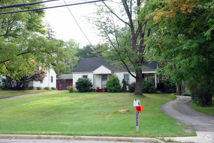 2121 Niles-Cortland Rd, Warren, OH for sale - Primary Photo - Image 1 of 1