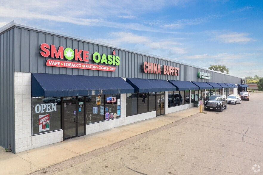 1801 S West Ave, Freeport, IL for sale - Building Photo - Image 3 of 16