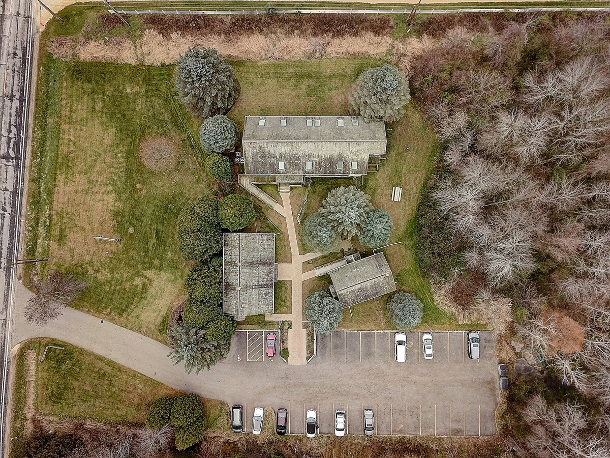 14135 N Cedarburg Rd, Mequon, WI 53097