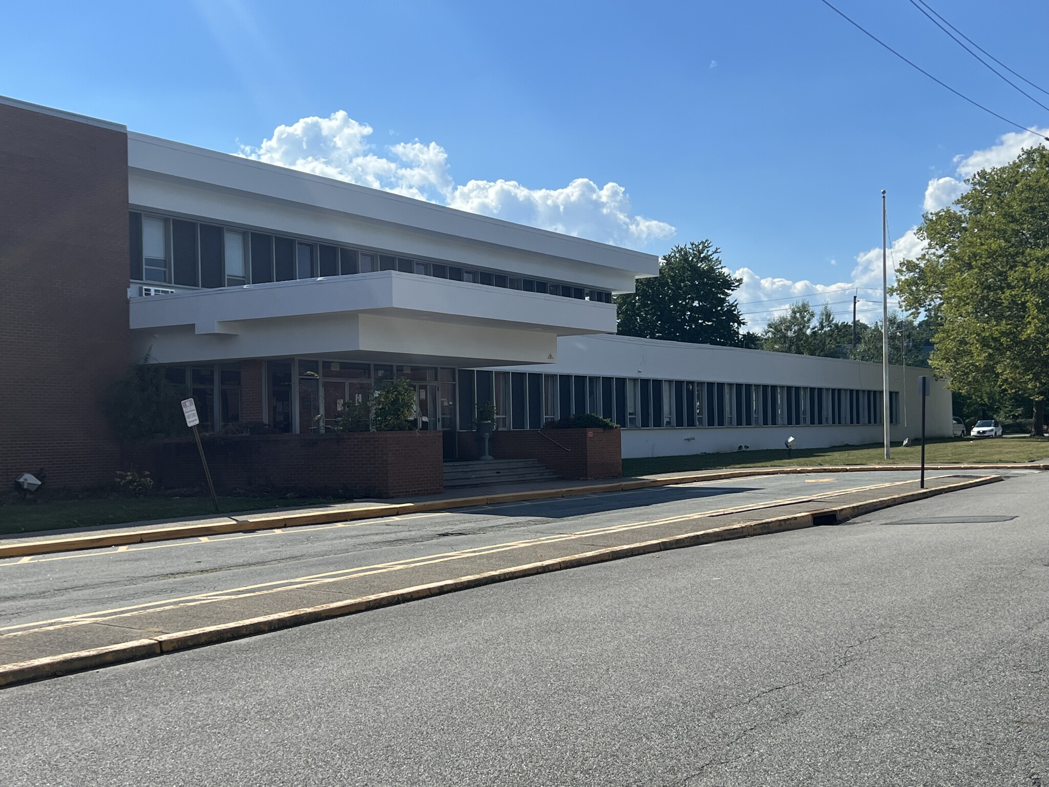 199 Scoles Ave, Clifton, NJ for lease Building Photo- Image 1 of 6