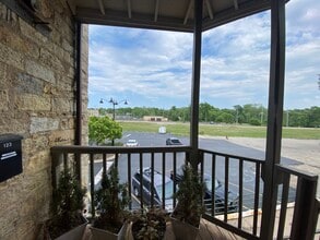 Flinn St, Batavia, IL for lease Interior Photo- Image 2 of 25