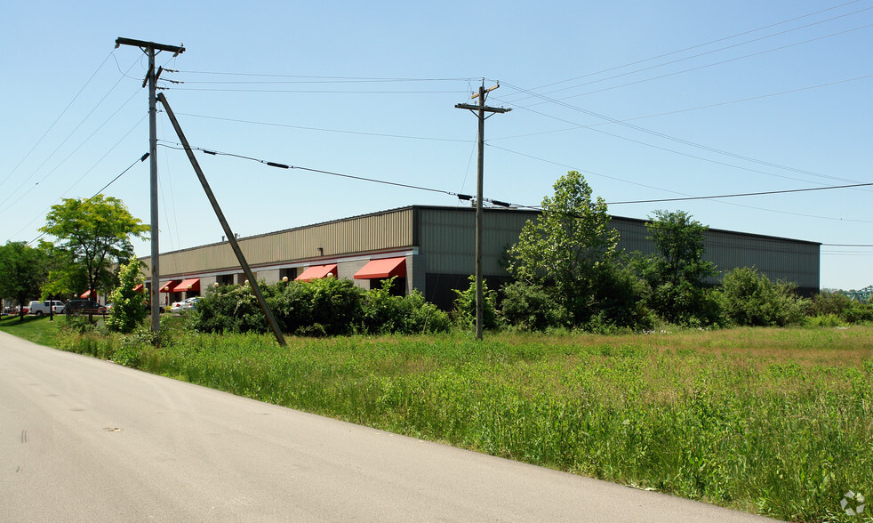 4210 1st Ave, Nitro, WV for lease - Building Photo - Image 2 of 19