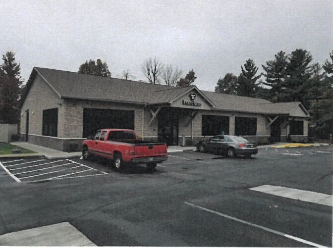 4035 Mimosa Dr, Columbus, IN for sale - Primary Photo - Image 1 of 1