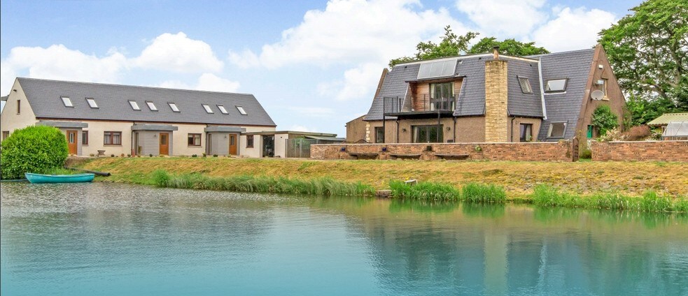 Carribber Ml, Linlithgow for sale - Primary Photo - Image 1 of 1