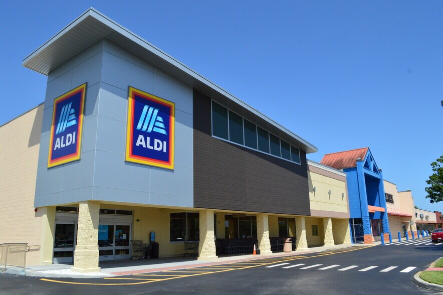 602-628 Barnes Blvd, Rockledge, FL for sale - Building Photo - Image 3 of 5