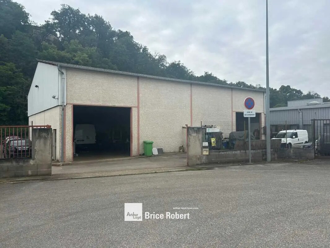 Flex in Marcilly-d'Azergues for lease Building Photo- Image 1 of 6