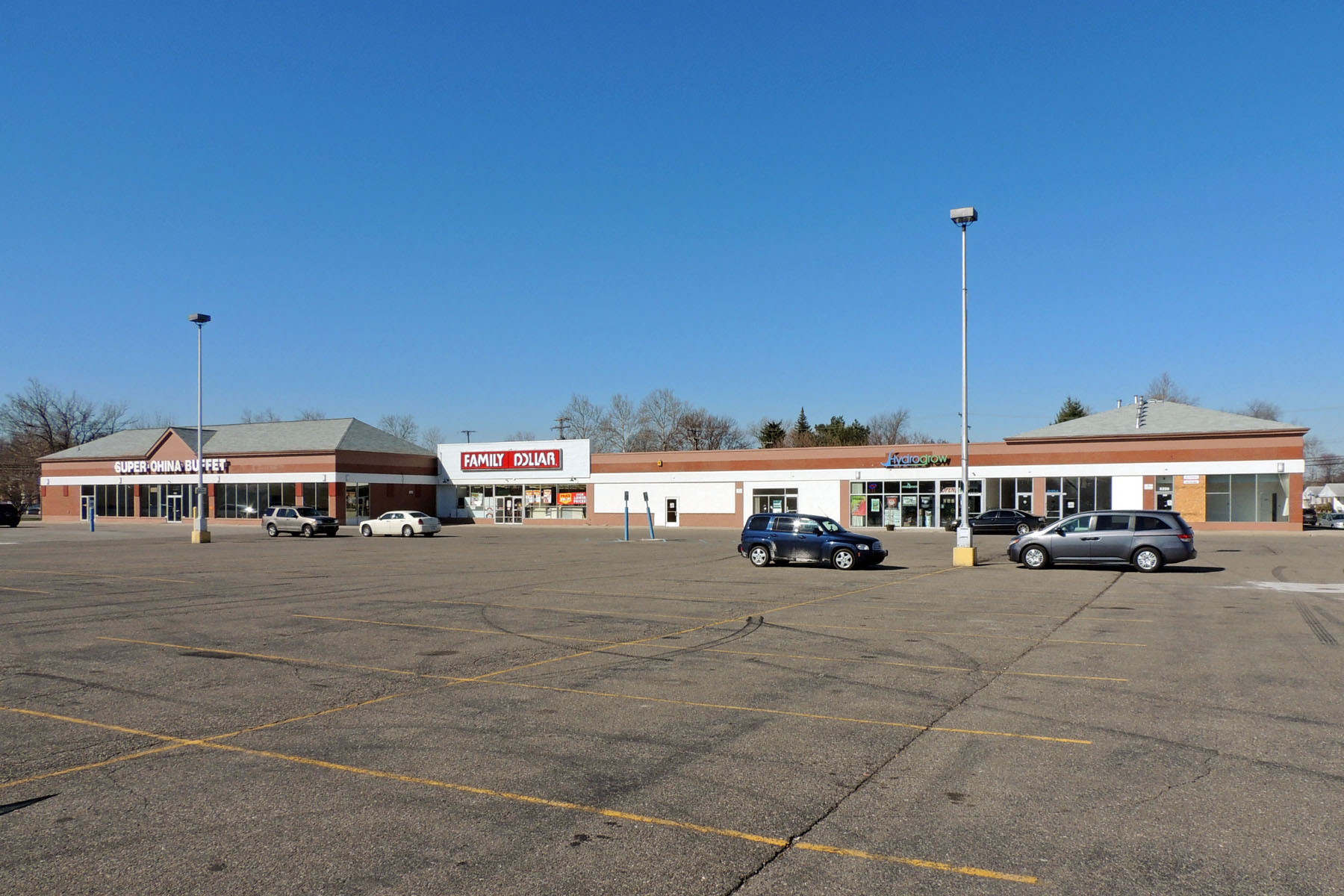 8200-8234 Telegraph Rd, Taylor, MI for sale Building Photo- Image 1 of 1