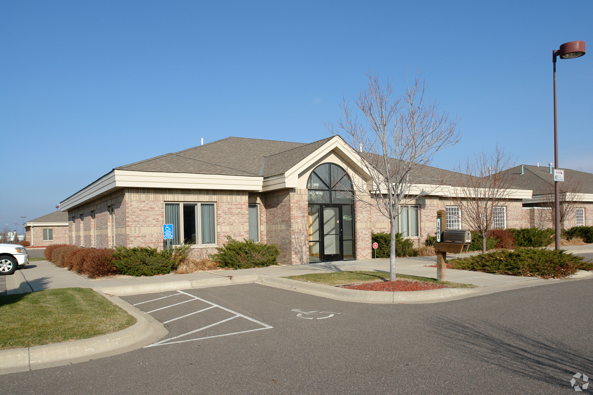 1881 NW Station Parkway, Andover, MN for lease Building Photo- Image 1 of 38