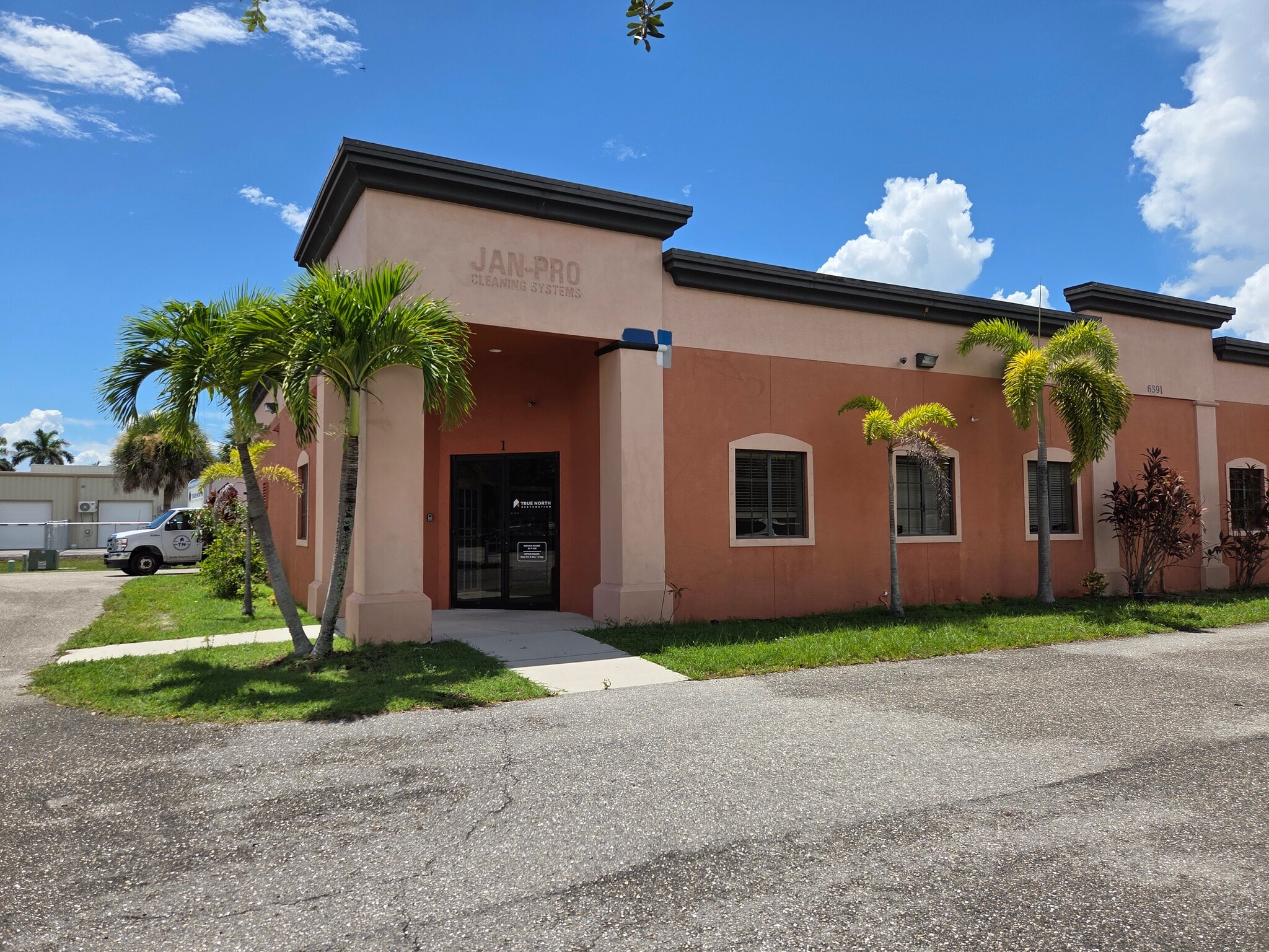 6391 Corporate Park Cir, Fort Myers, FL for lease Building Photo- Image 1 of 30