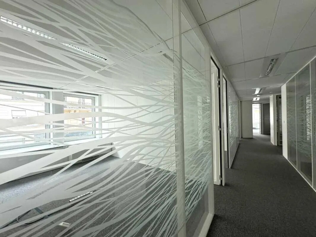 Office in Paris for lease Building Photo- Image 1 of 13