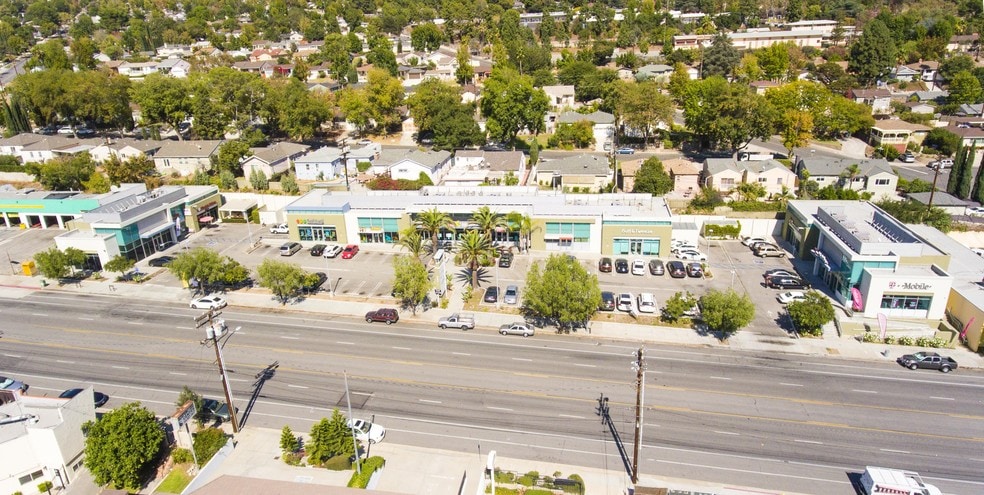 3719-3731 Foothill Blvd, Glendale, CA for sale - Building Photo - Image 1 of 1