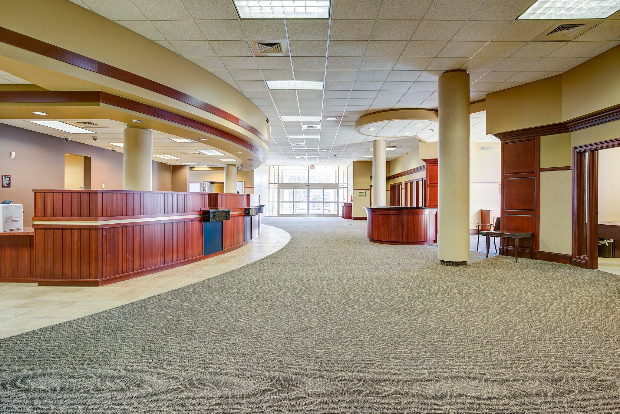 425 State St, Bristol, VA for sale Interior Photo- Image 1 of 1