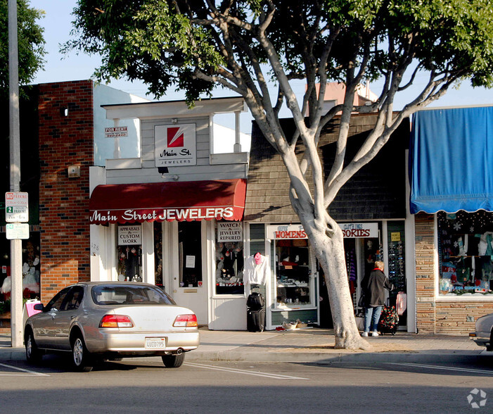 126-128 Main St, Seal Beach, CA for lease - Building Photo - Image 2 of 4