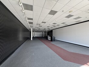 225-255 Mohawk Trl, Greenfield, MA for lease Building Photo- Image 2 of 2