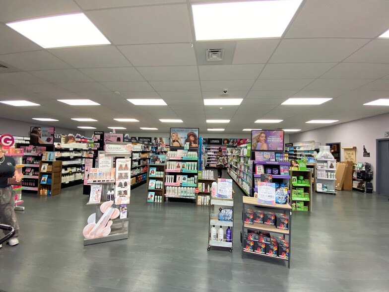 1600 N Government Way, Coeur d'Alene, ID for sale - Building Photo - Image 2 of 16